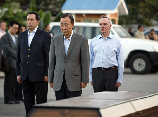 Secretary General Ban Ki-moon at memorial service in Haiti for Special Representative Hedi Annabi and Deputy Special Representative Luiz Carlos Da Costa.