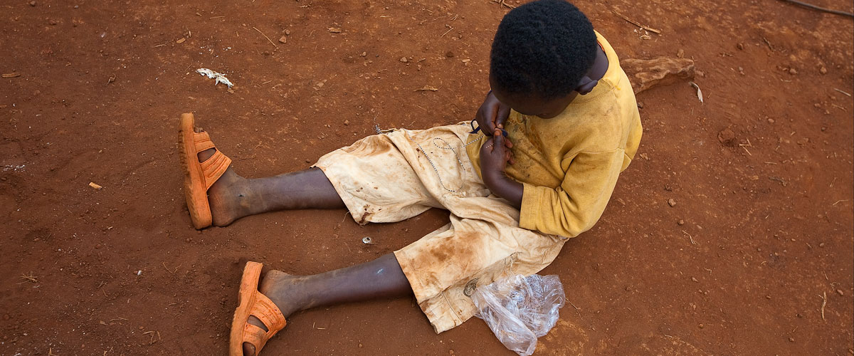 Niños congoleses juegan en el campo de refugiados de Gasorwe en el norte de Burundi. Foto ONU/Sebastian Villar