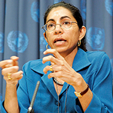 Retrato de la Sra. Binaifer Nowrojee, investigadora de Human Rights Watch