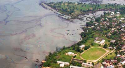 An aerial view of Ogoniland shows oil floating on the water's surface. Photo: UNEP.
