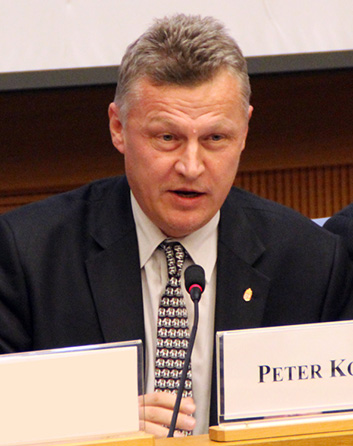 Peter Kovacs.